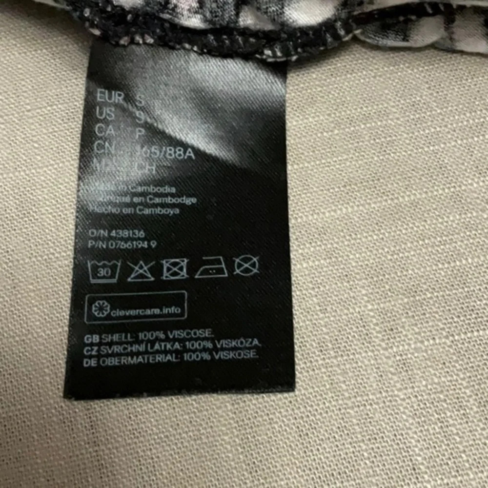 π
ΊH&M - Picture 6 of 8